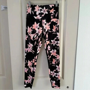 Victoria's Secret‎ High Rise Essential Pocket Leggings Black Pink Floral Size 4